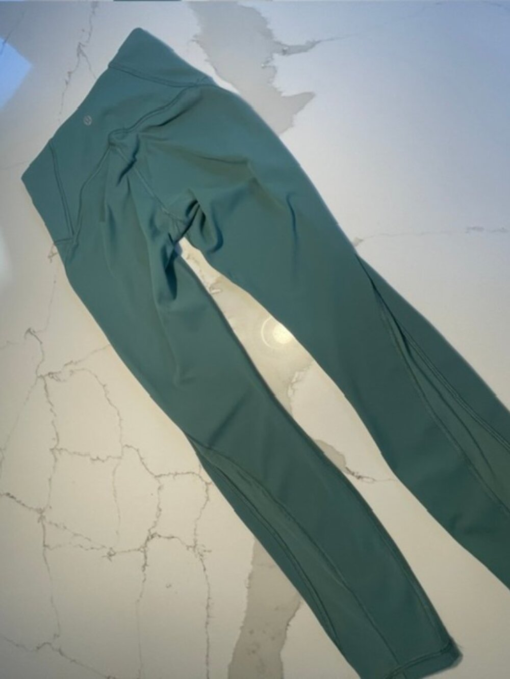 Lululemon Train Times 7/8 Pant With Mesh Calf Inserts. Frosted Pine Size 4. - Picture 3 of 7